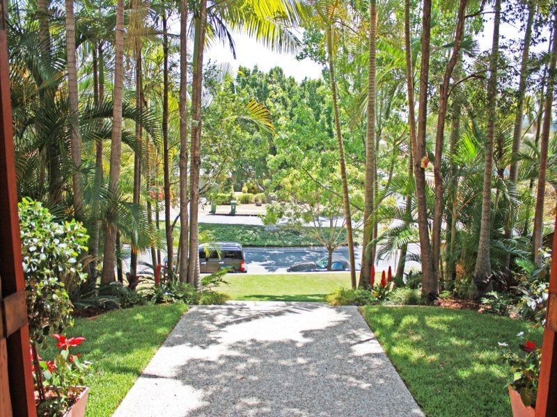 12 Pacific Pines Boulevard, Pacific Pines QLD 4211