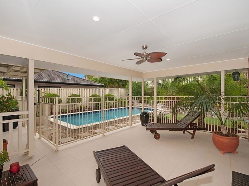 10 Kanangra Crescent, Pacific Pines QLD 4211