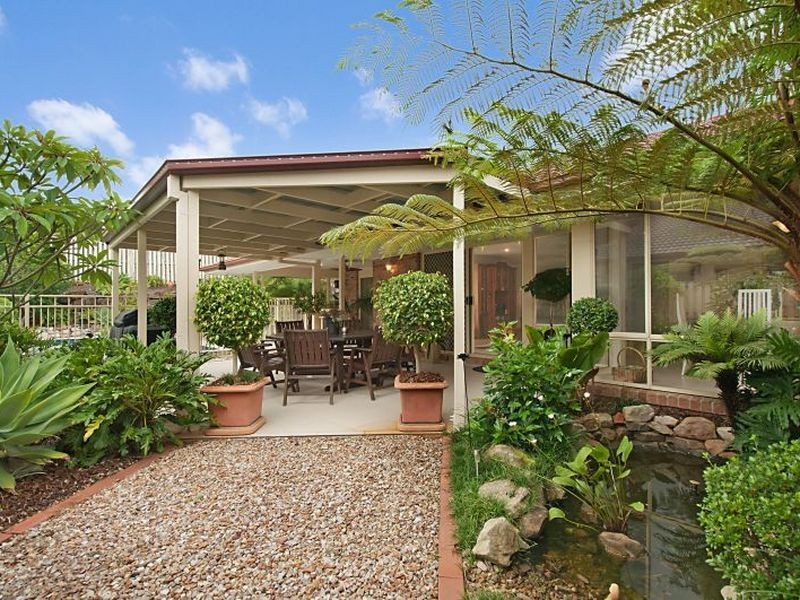 10 Kanangra Crescent, Pacific Pines QLD 4211