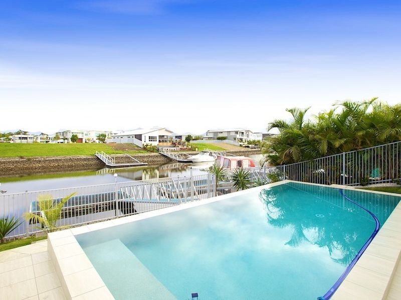 5 Harbourvue Court, Helensvale QLD 4212