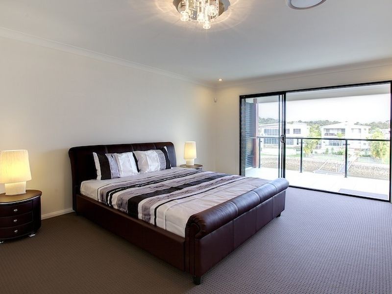 5 Harbourvue Court, Helensvale QLD 4212