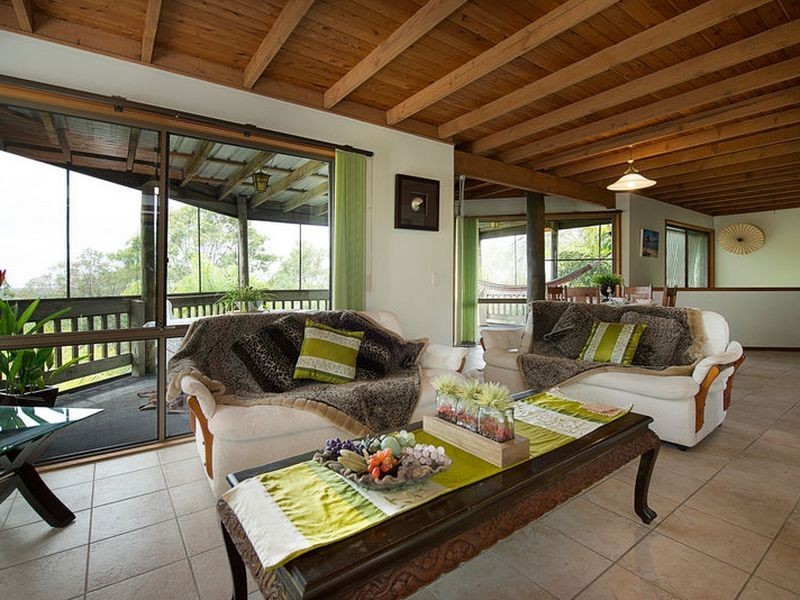 42 Tamworth Drive, Helensvale QLD 4212