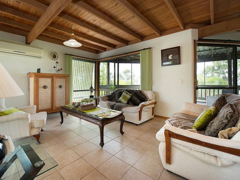 42 Tamworth Drive, Helensvale QLD 4212