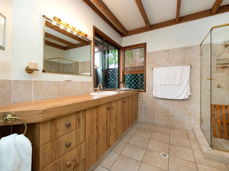 42 Tamworth Drive, Helensvale QLD 4212