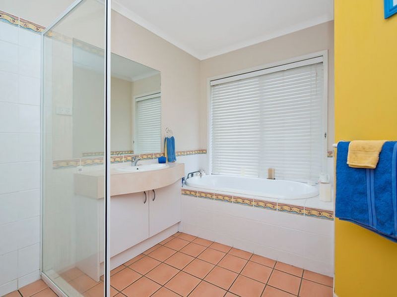 1 Duice Court, Oxenford QLD 4210