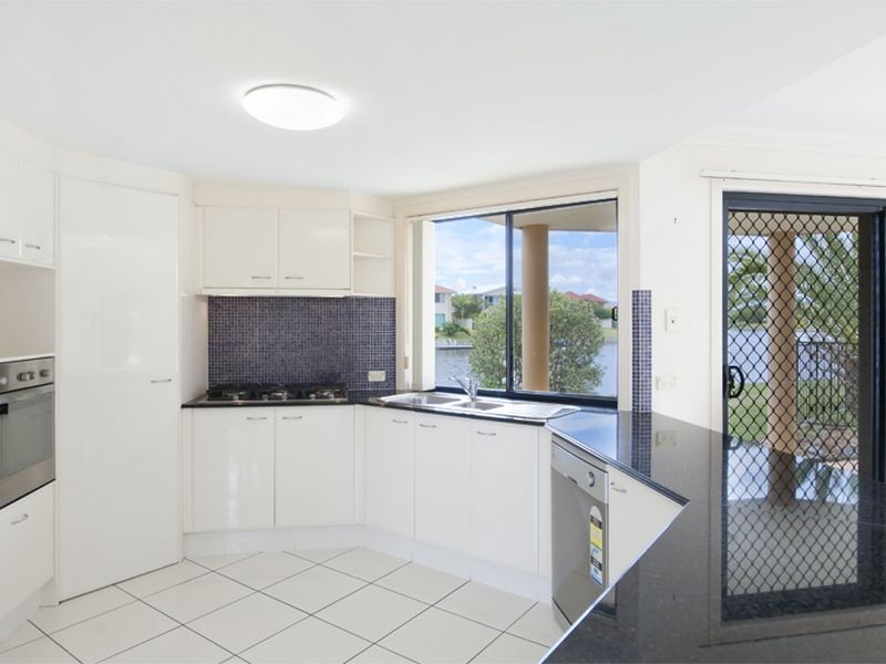 30 Windchimes Way, Helensvale QLD 4212