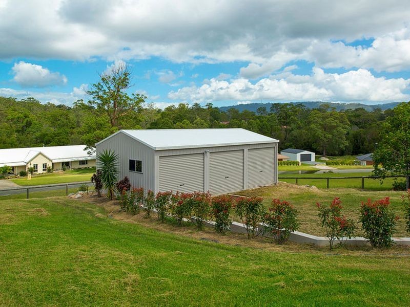 16 Waldorf Place, Maudsland QLD 4210
