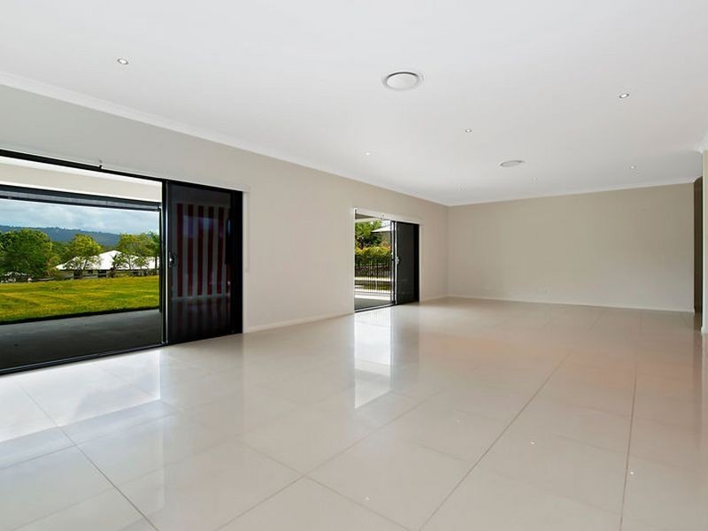 16 Waldorf Place, Maudsland QLD 4210