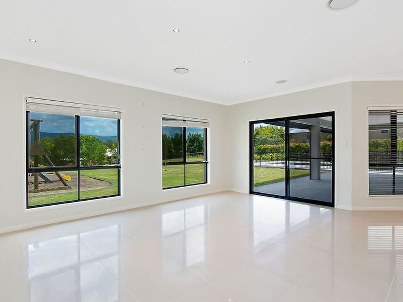 16 Waldorf Place, Maudsland QLD 4210