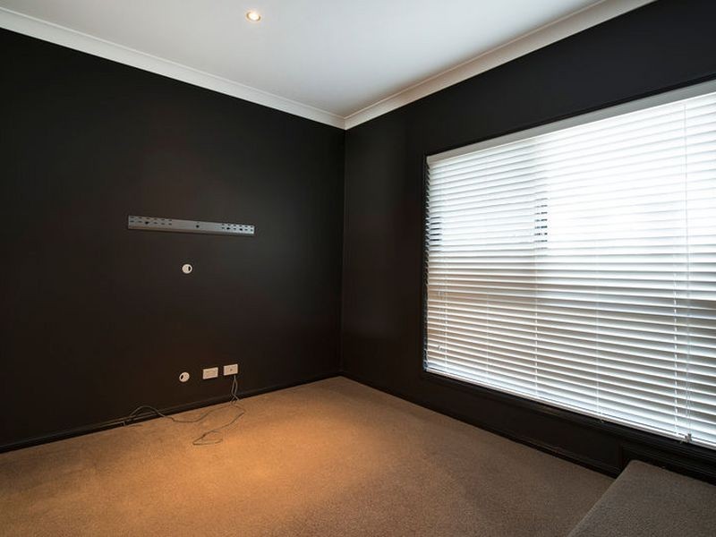 16 Waldorf Place, Maudsland QLD 4210