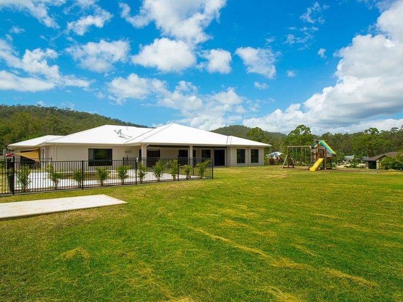 16 Waldorf Place, Maudsland QLD 4210