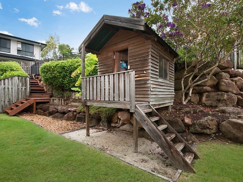 15 Temoe Rise, Pacific Pines QLD 4211