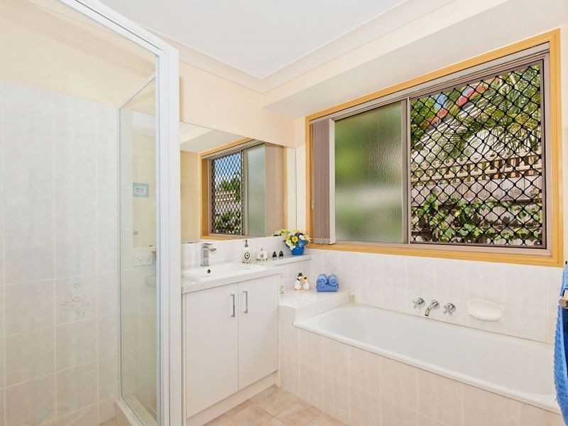 67 Monterey Keys Drive, Helensvale QLD 4212