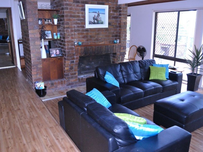 6 Calder Crescent, Helensvale QLD 4212