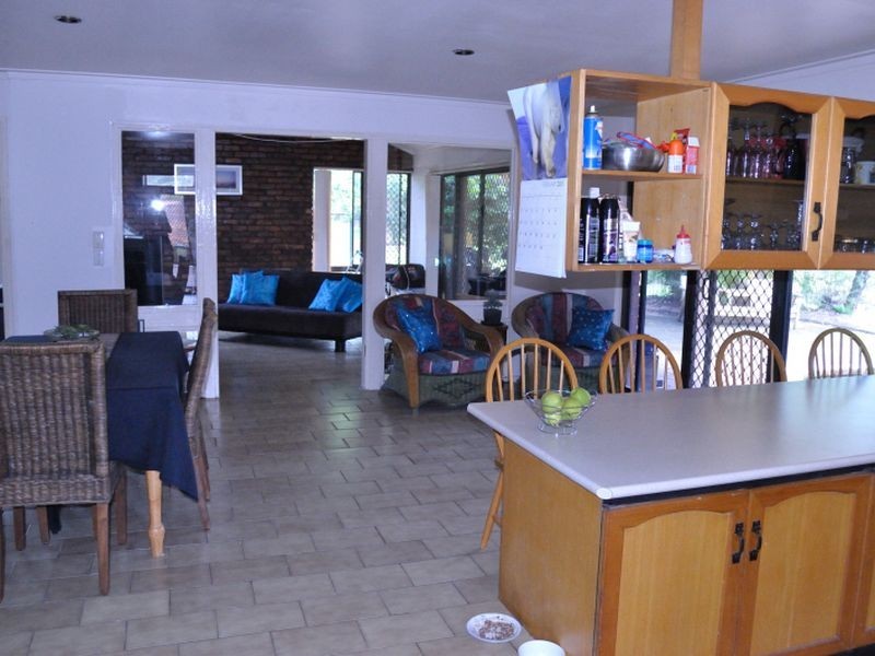 6 Calder Crescent, Helensvale QLD 4212