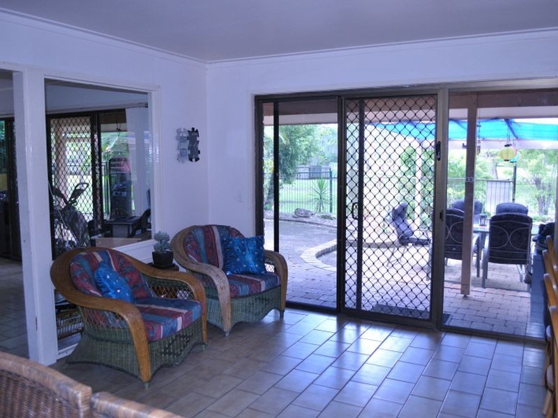 6 Calder Crescent, Helensvale QLD 4212