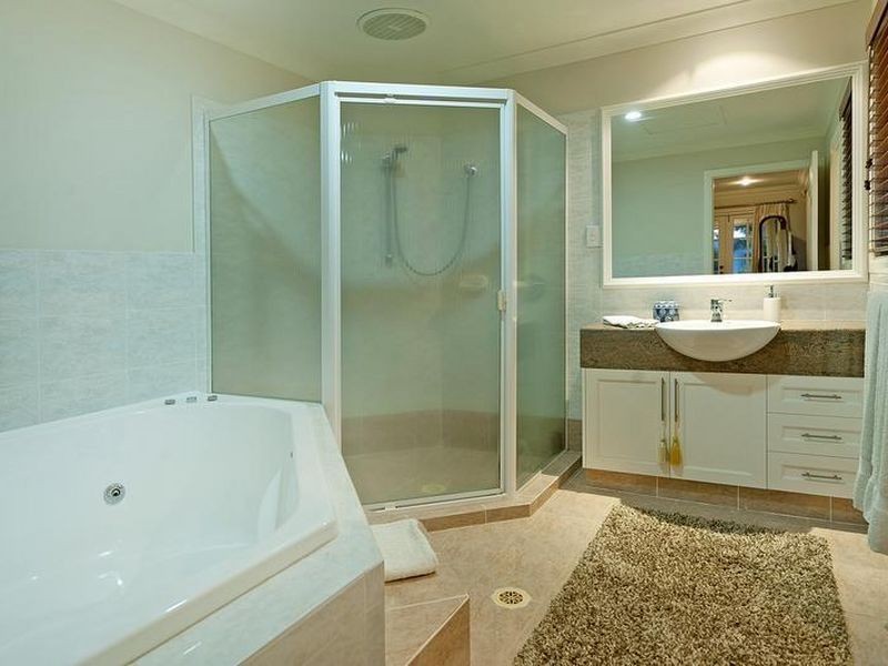 1004 Rosebank Way, Hope Island QLD 4212