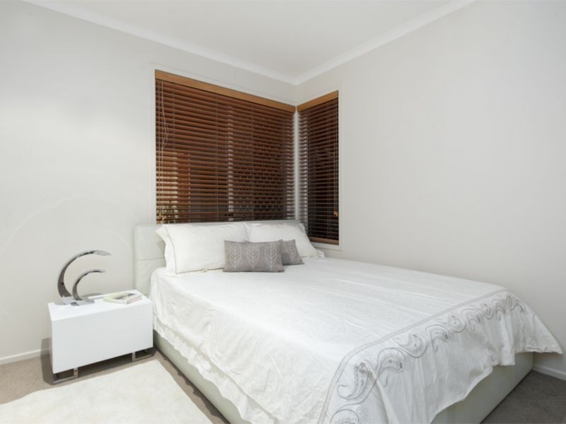 7 Serenity Boulevard, Helensvale QLD 4212