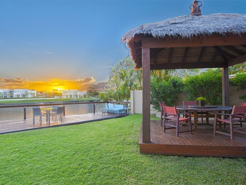 7 Serenity Boulevard, Helensvale QLD 4212