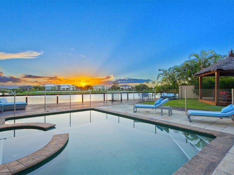 7 Serenity Boulevard, Helensvale QLD 4212