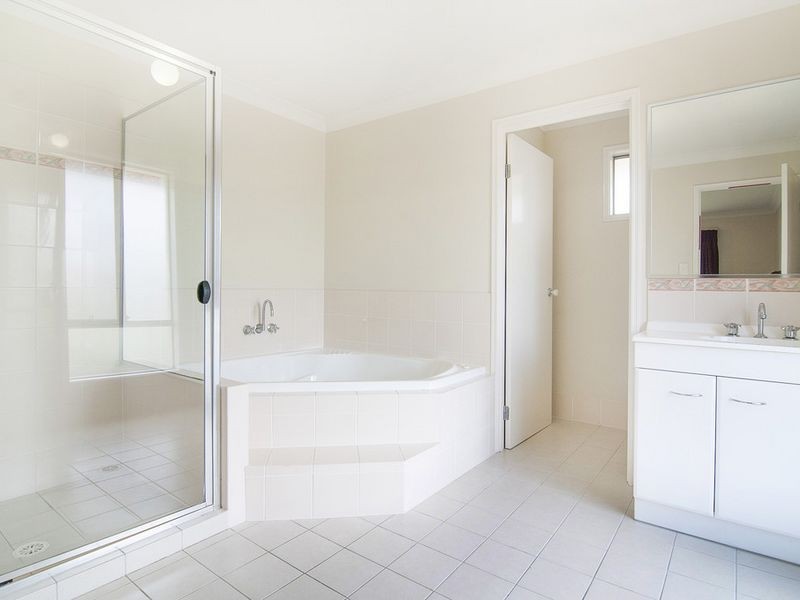 31 Witheren Circuit, Pacific Pines QLD 4211