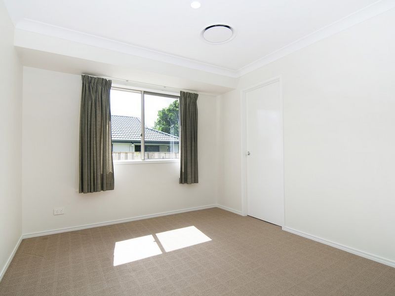 31 Witheren Circuit, Pacific Pines QLD 4211