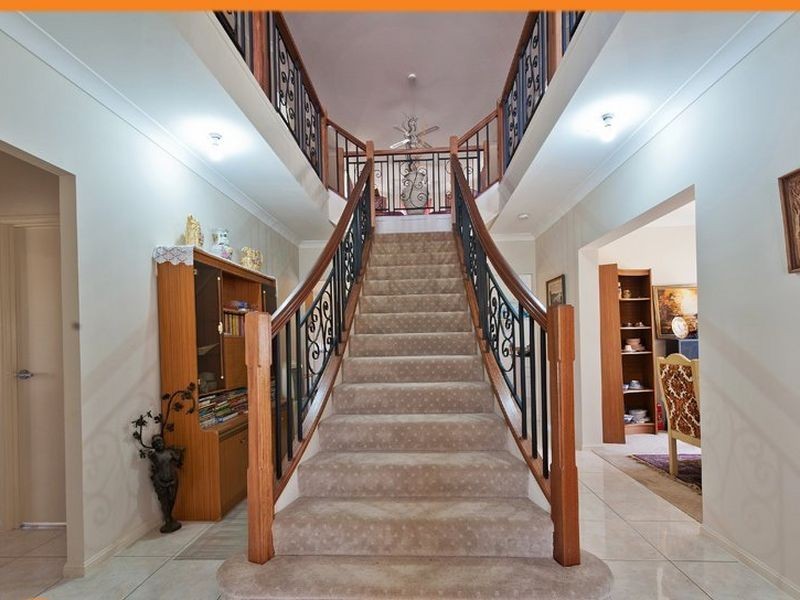 1 Ben Dalley Drive, Helensvale QLD 4212