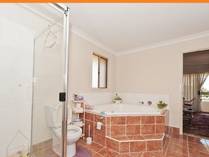 1 Ben Dalley Drive, Helensvale QLD 4212