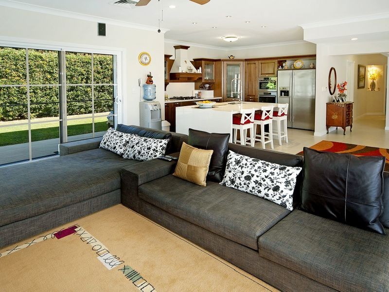 1616 Rosebank Way W, Hope Island QLD 4212