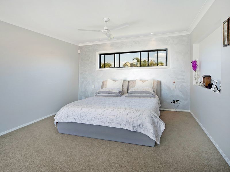 1616 Rosebank Way W, Hope Island QLD 4212