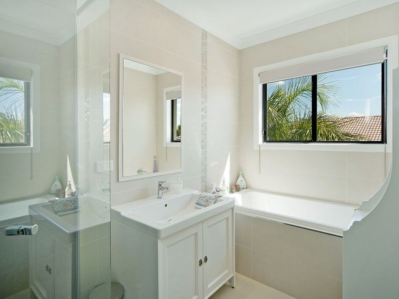 1616 Rosebank Way W, Hope Island QLD 4212