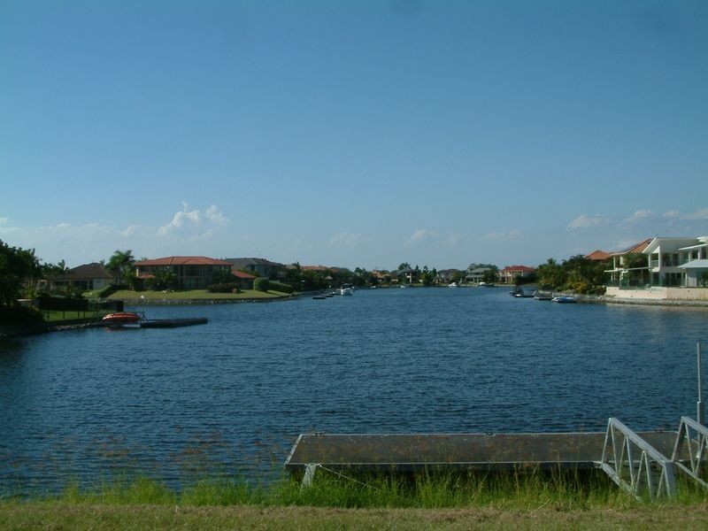 24 Calmwater Crescent, Helensvale QLD 4212