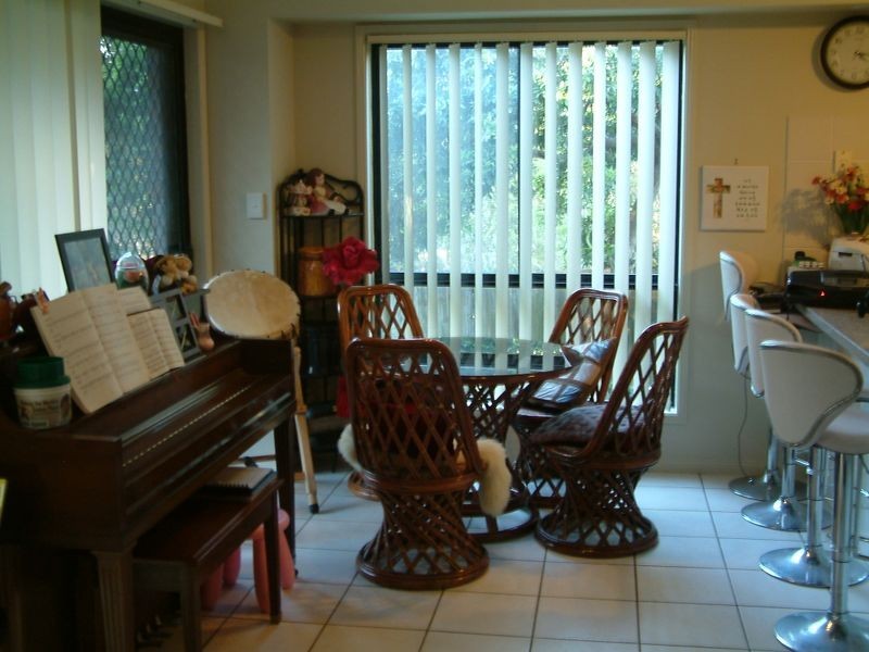 2/94 Cootharaba Drive, Helensvale QLD 4212