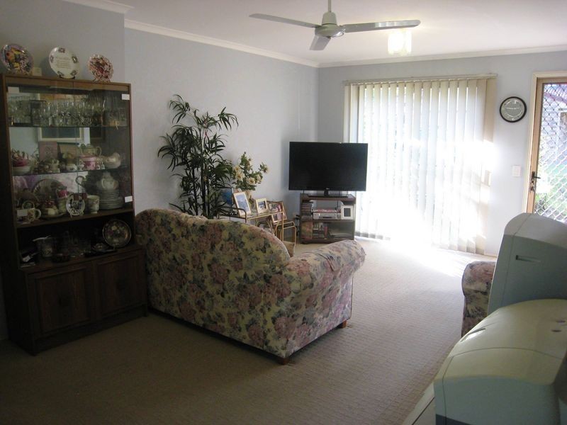 1/1 Golden Palms Court, Ashmore QLD 4214