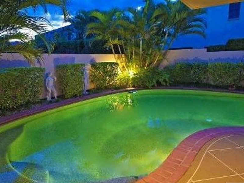 1622 Riverdale Drive, Hope Island QLD 4212