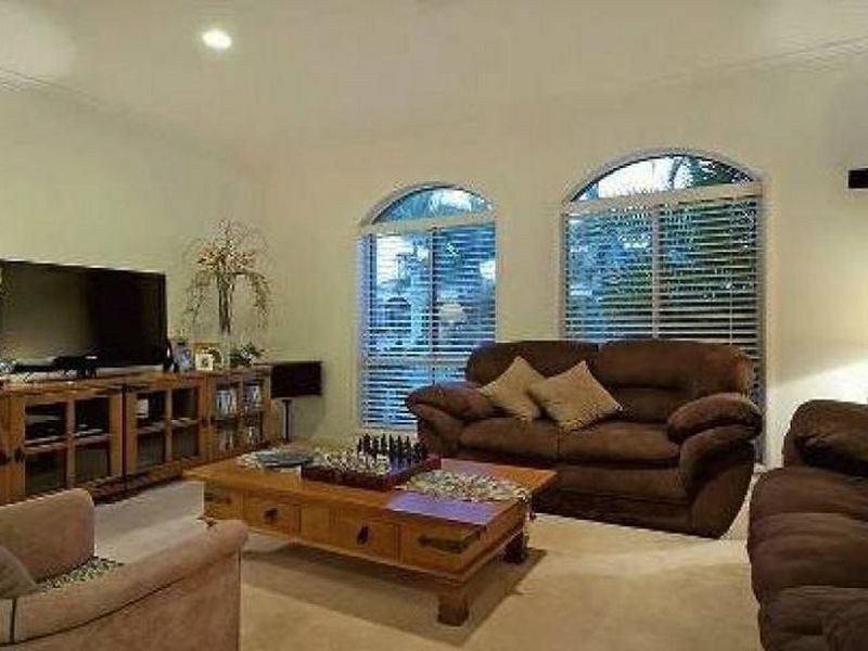 1622 Riverdale Drive, Hope Island QLD 4212