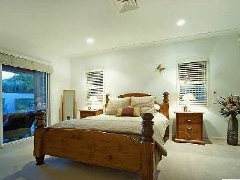 1622 Riverdale Drive, Hope Island QLD 4212