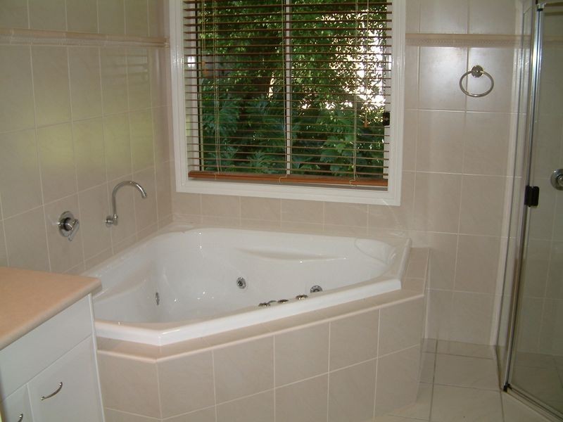 32 River Cove Place, Helensvale QLD 4212