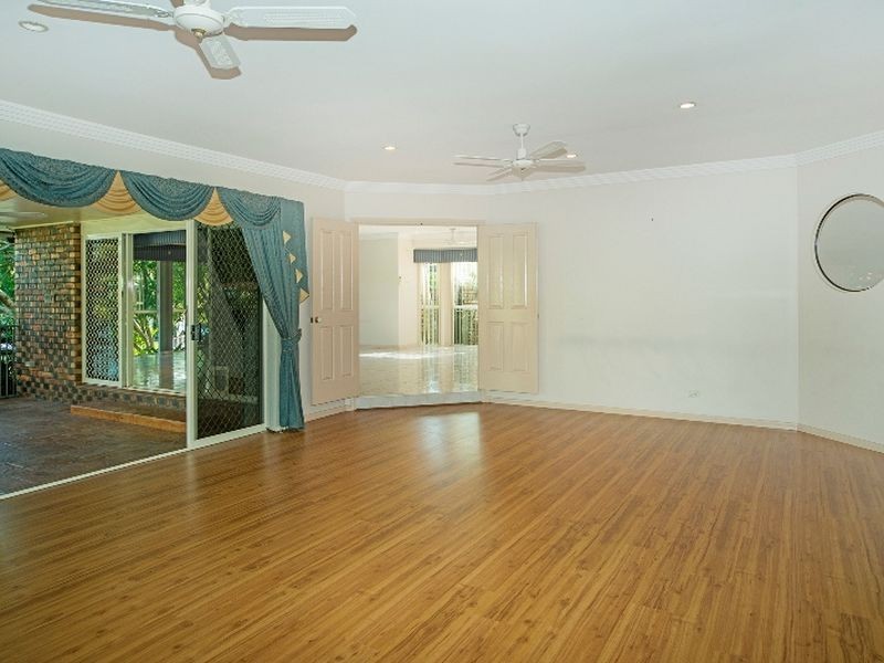 1 Glenwater Crescent, Helensvale QLD 4212