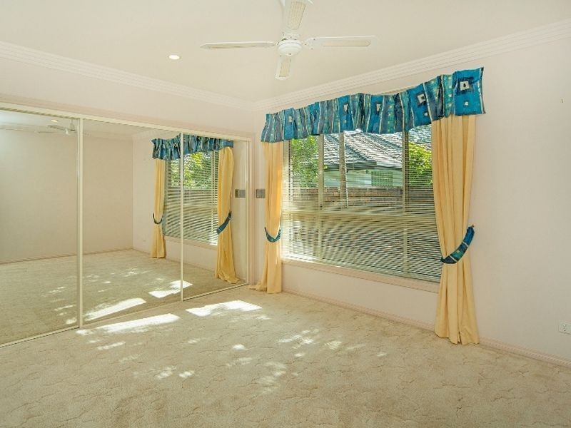 1 Glenwater Crescent, Helensvale QLD 4212