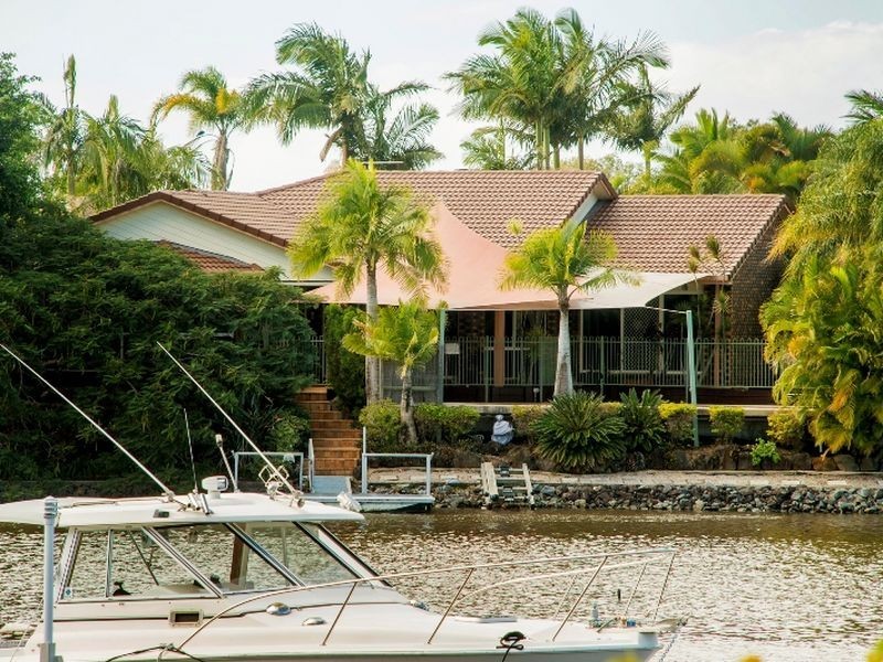 1 Glenwater Crescent, Helensvale QLD 4212