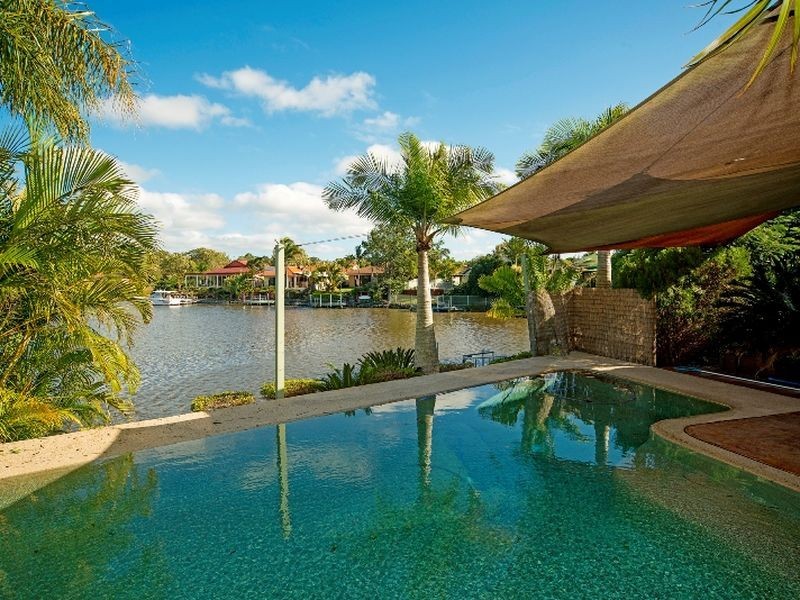 1 Glenwater Crescent, Monterey Keys QLD 4212