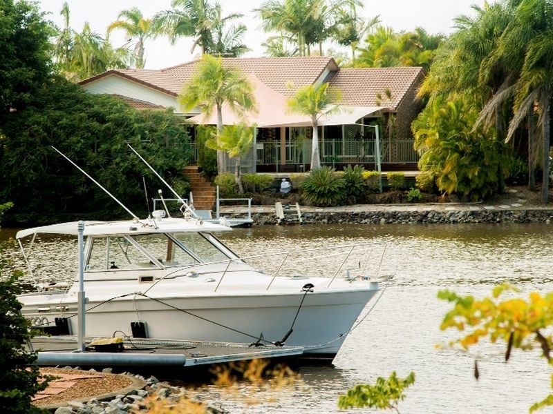 1 Glenwater Crescent, Monterey Keys QLD 4212