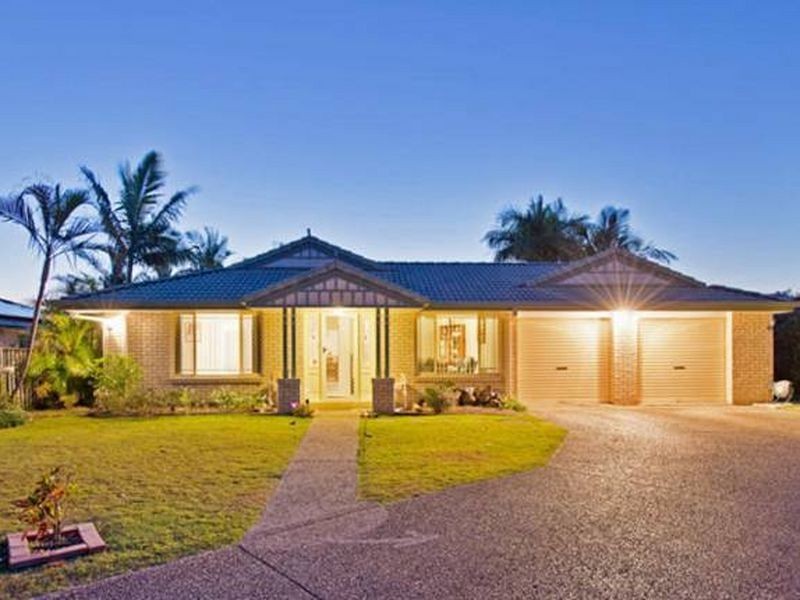 11 Samoa Court, Pacific Pines QLD 4211