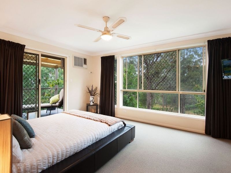 28 Woodlands Way, Parkwood QLD 4214