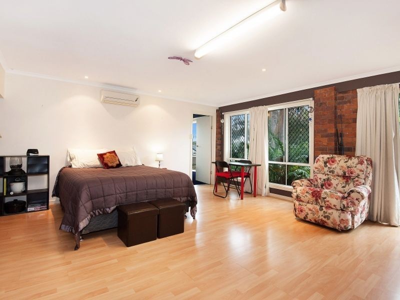 28 Woodlands Way, Parkwood QLD 4214