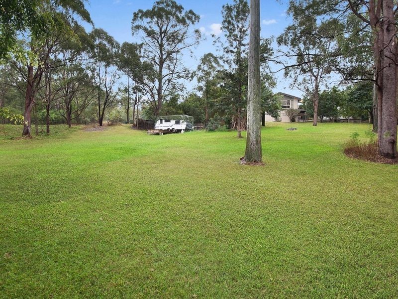 28 Woodlands Way, Parkwood QLD 4214