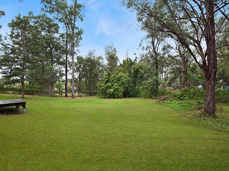 28 Woodlands Way, Parkwood QLD 4214