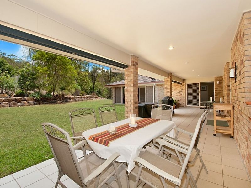 2/11 Woodlands Way, Parkwood QLD 4214