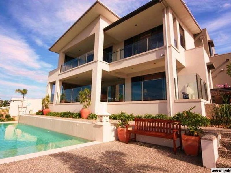 15 Quayside Drive, Helensvale QLD 4212